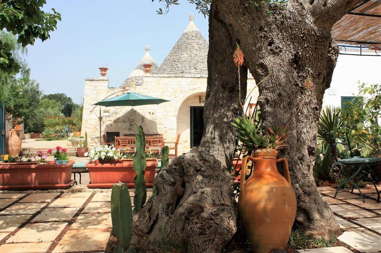 Pensjonat Trulli Fogliarella Ostuni Zewnętrze zdjęcie