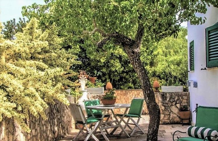 Pensjonat Trulli Fogliarella Ostuni Zewnętrze zdjęcie