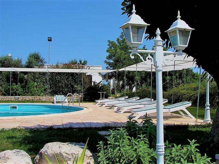 Pensjonat Trulli Fogliarella Ostuni Zewnętrze zdjęcie