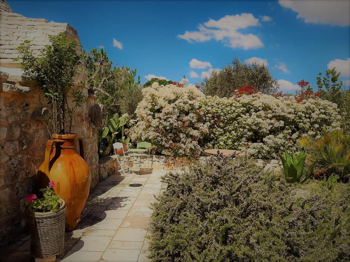 Pensjonat Trulli Fogliarella Ostuni Zewnętrze zdjęcie