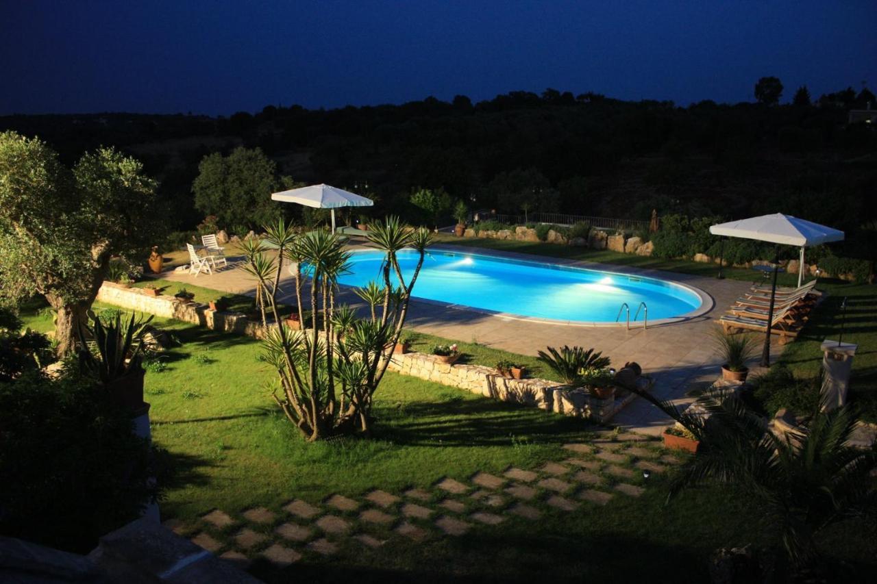 Pensjonat Trulli Fogliarella Ostuni Zewnętrze zdjęcie
