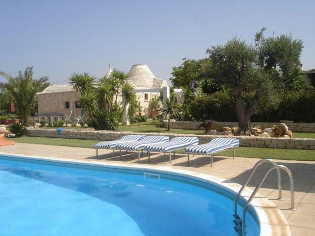 Pensjonat Trulli Fogliarella Ostuni Zewnętrze zdjęcie