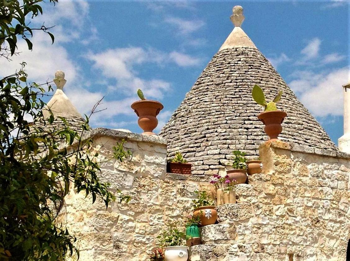 Pensjonat Trulli Fogliarella Ostuni Zewnętrze zdjęcie